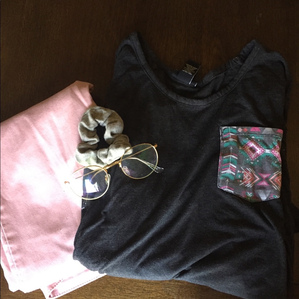 AZTEC 3/4 LENGTH SLEEVE RUE 21 TOP